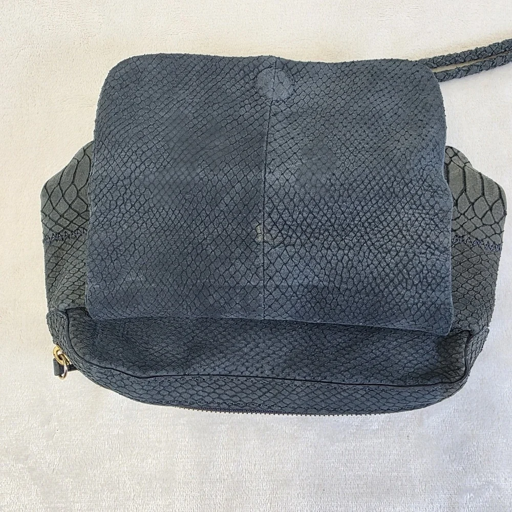 Tre Vero Python Purse Womens Handbag Midnight Blue Suede Accent Wrap Cord Clutch